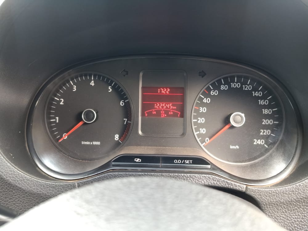 Volkswagen Polo(2010-2012) Trendline 1.2l P